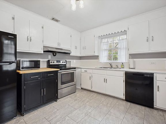 2nd image of 67 Nelson Ave