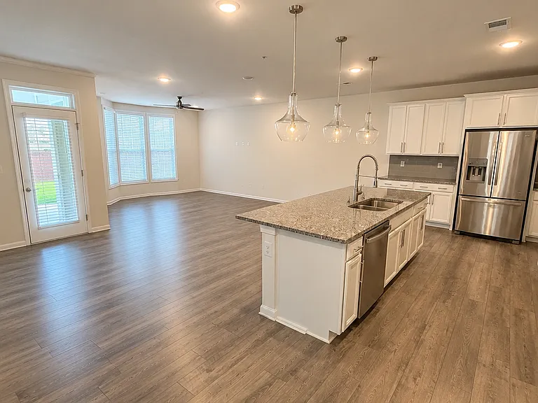309 Kephart Way — Photo 4