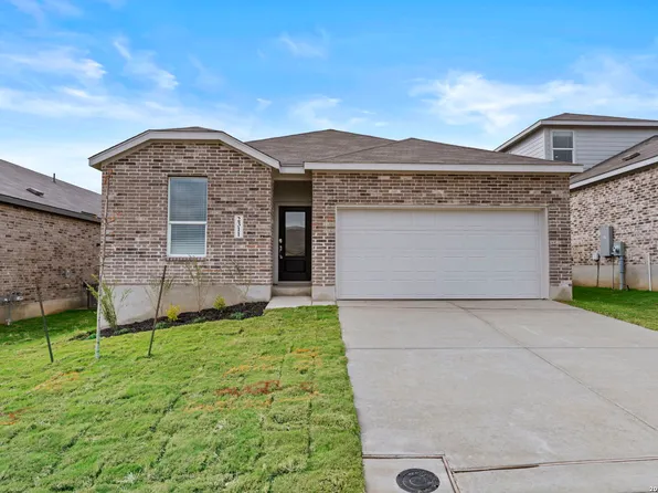 2311 Fort Davis Pass, Marion, TX 78124