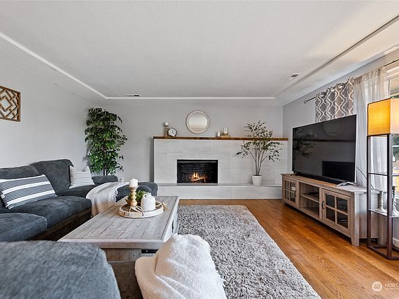 5th image of 1316 S 72nd