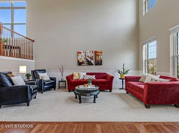 2nd image of 3419 Noble Dr