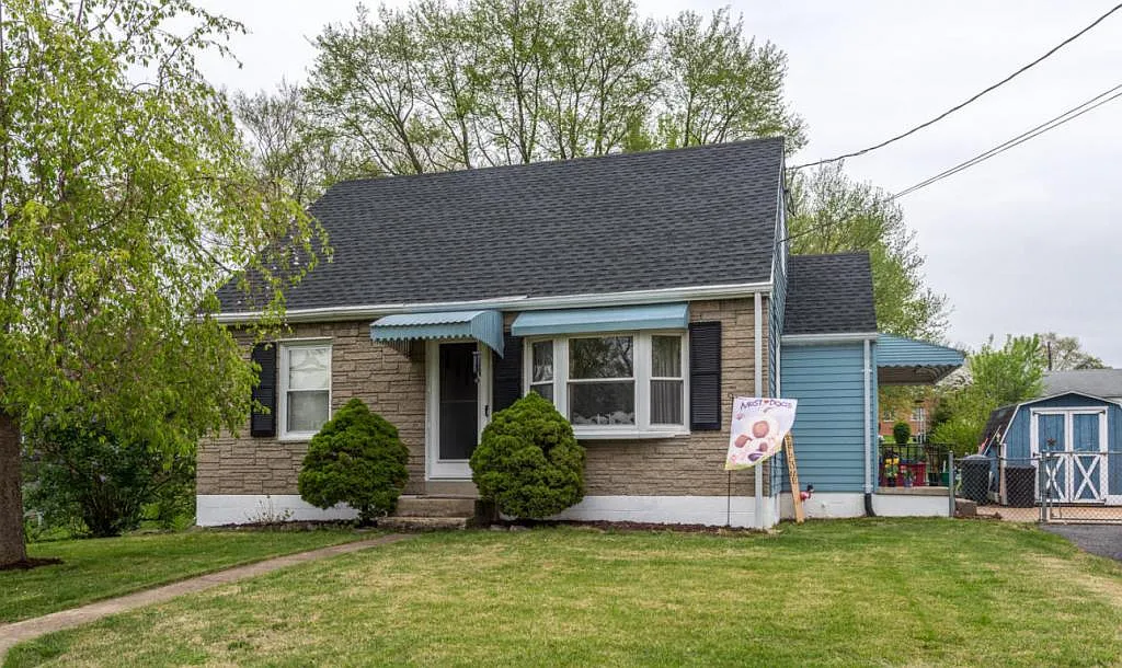 205 Frances Ave photo 1