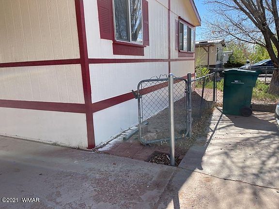 5th image of 318 Mariana Dr