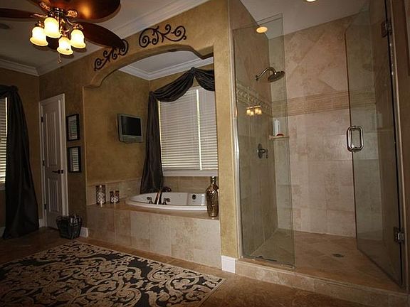 4th image of 104 S Lawsona Blvd #00