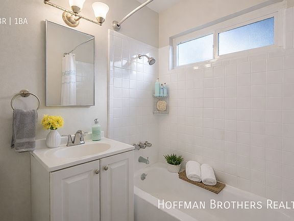 5th image of 1495 N Peterson Ave #16