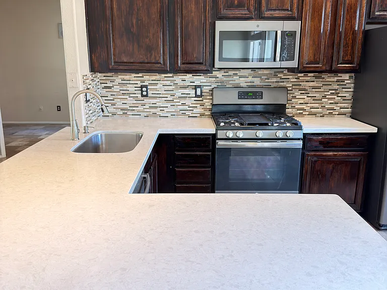 7530 E Earll Dr #54 — Photo 2