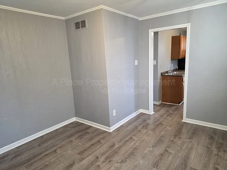6042 Hancock Ave — Photo 10