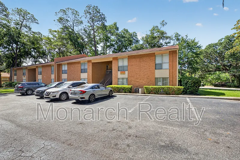 1810 NW 23rd Blvd