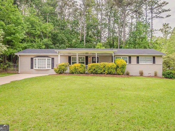 2212 Chestnut Log Loop, Lithia Springs, GA 30122
