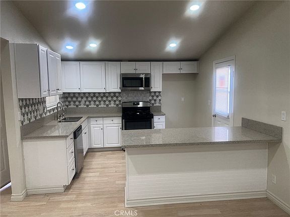 5th image of 44283 Raysack Ave