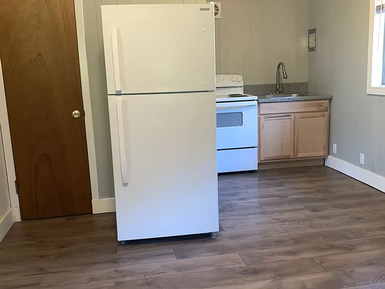 4260-1t - 7015 Rogue River Hwy — Photo 4