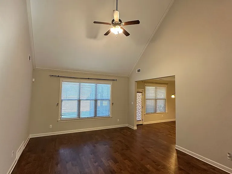 7294 Old South Dr — Photo 3