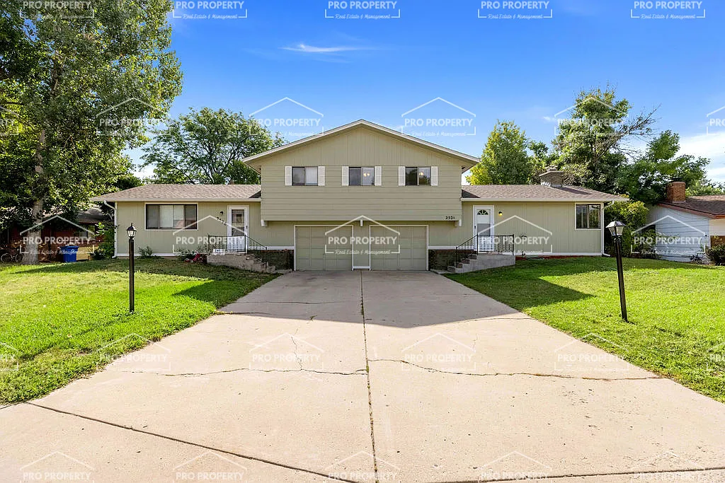 4 bed, 1.5 bath, 1350 sqft, $2,150 — Photo 2