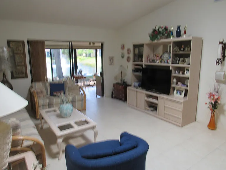 606 Sea Pine Way #D — Photo 8