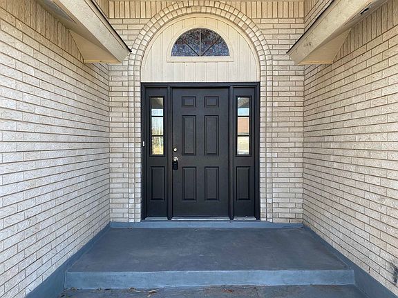 2nd image of 110 Abbeville Dr