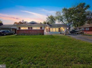 11 E Stephen Dr, Newark, DE 19713