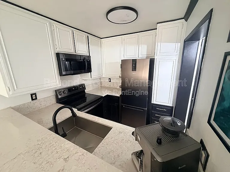 6924 Hyde Park Dr #214 — Photo 4