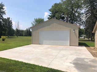 915 Tibbetts Wick Rd, Girard, OH 44420