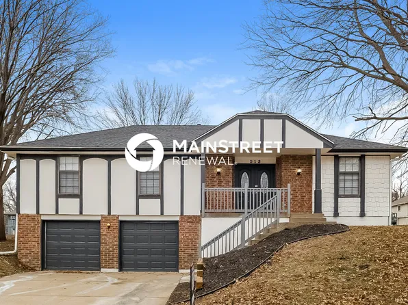 513 NW Chateau Dr, Blue Springs, MO 64014