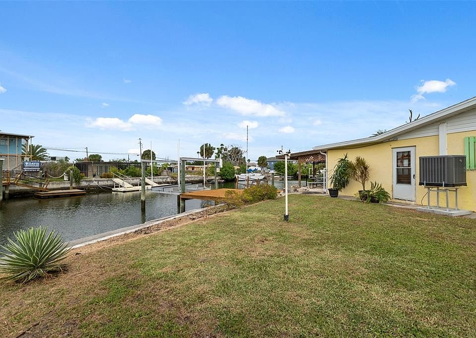 1st image of 6719 Albatross Ln
