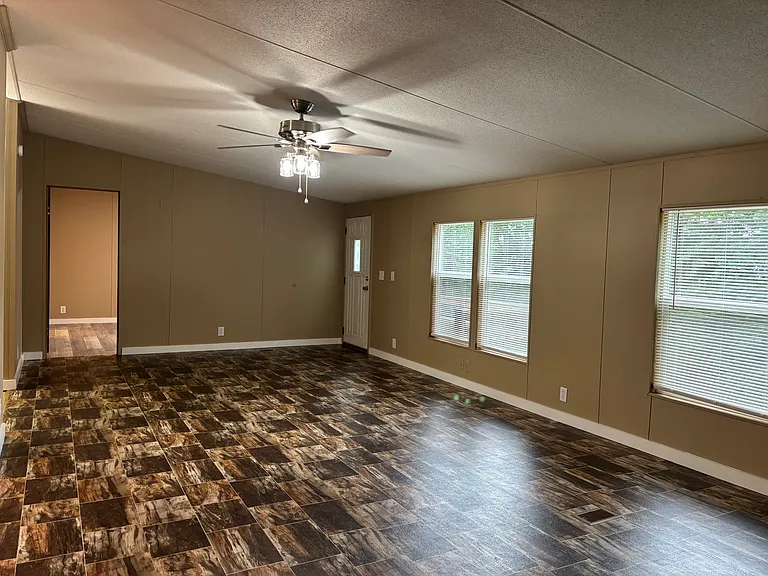 6 Raspberry Ridge Rd — Photo 3