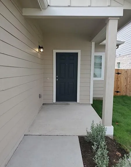 6404 Gunflint Dr — Photo 3