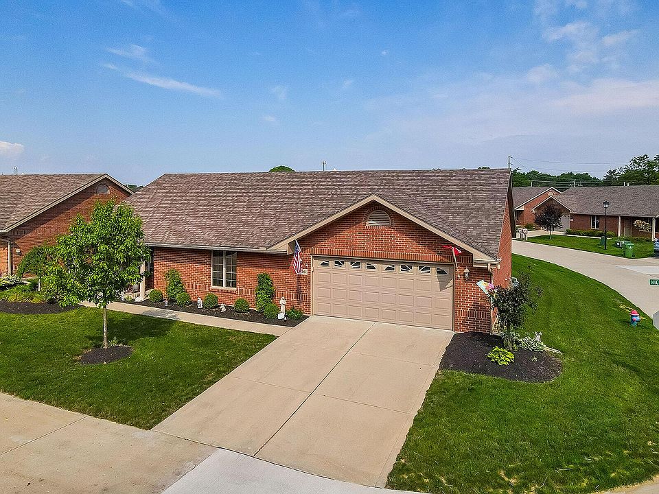 1st image of 776 Hickory Hl
