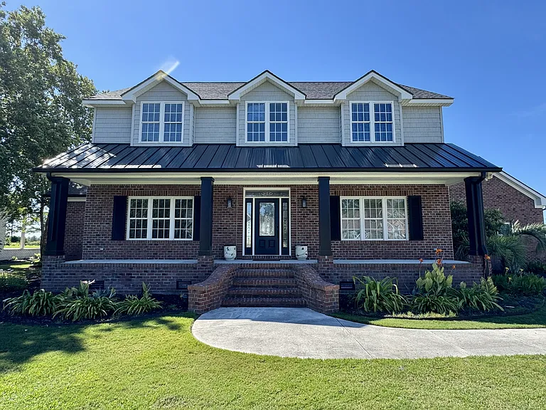118 Captains Ln — Photo 2