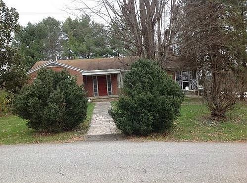 2nd image of 120 Grove Park Dr