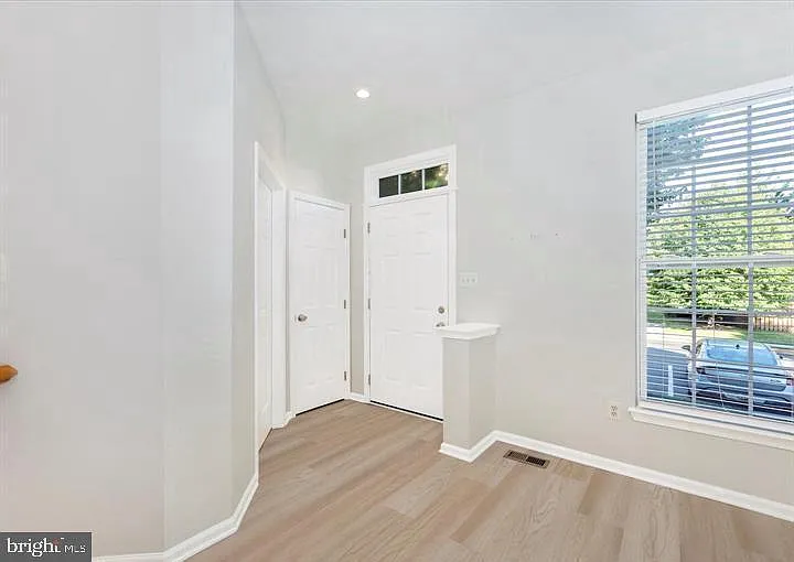 3534 Winthrop Ln — Photo 6