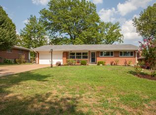 8944 Crest Oak Ln, Saint Louis, MO