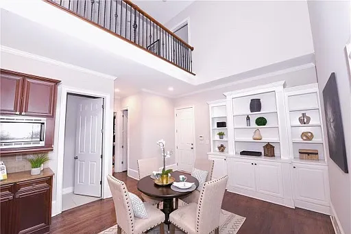585 Cliftwood Ct — Photo 18