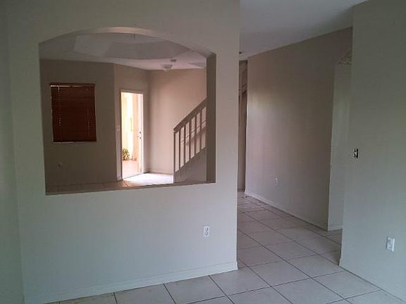 4th image of 130 SW 109th Ave APT 13