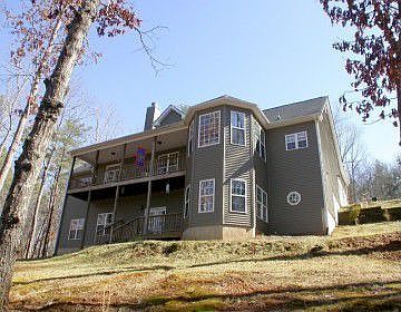 2nd image of 577 River Hill Rd