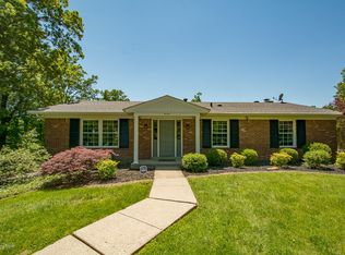 9104 Lakeridge Dr, Louisville, KY 40272