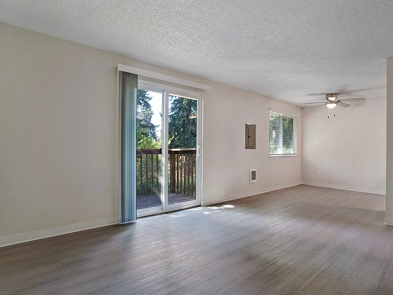 Maple Knoll Apartments — Photo 17