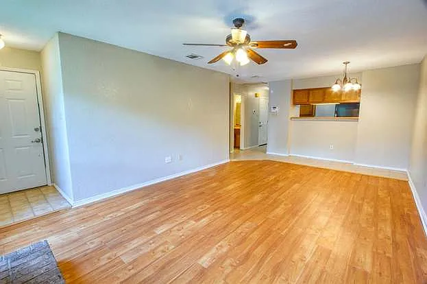 2402 Summer Place Dr — Photo 25