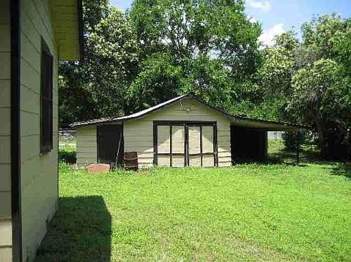 2nd image of 327 UTOPIA AVE