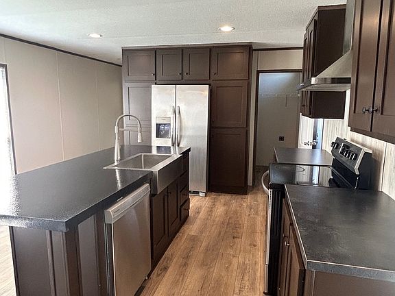 3rd image of 3200 Highland Park Dr Unit 84