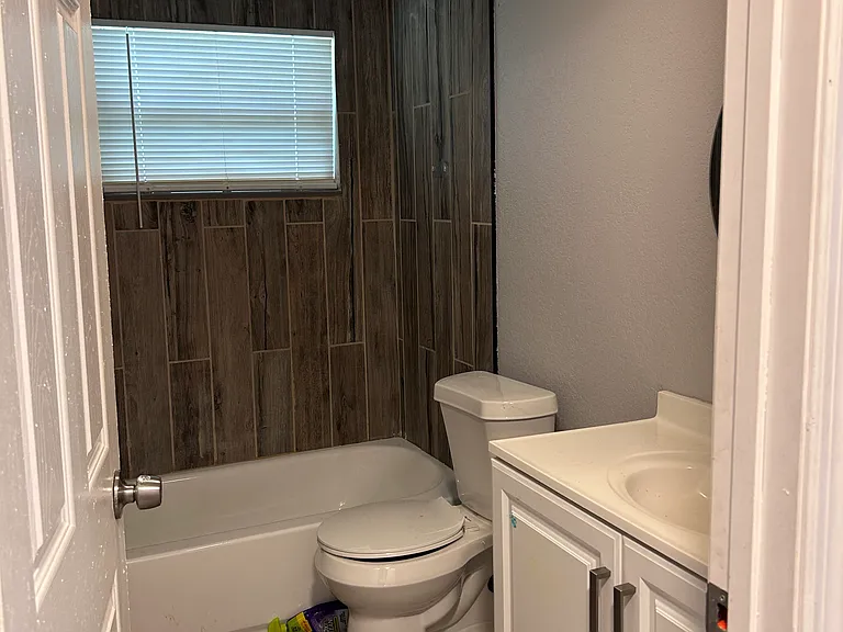 7715 Topay Ln — Photo 3
