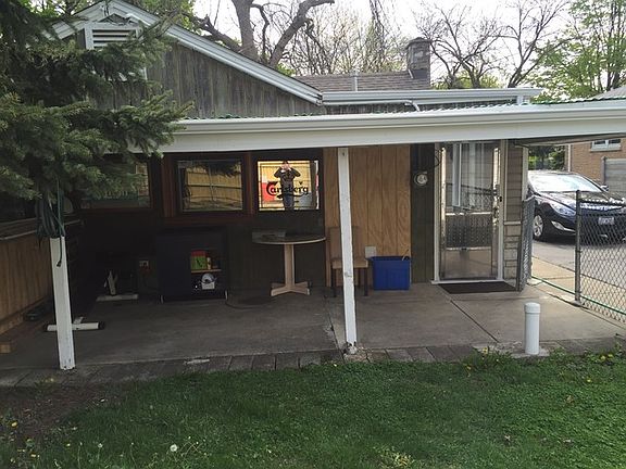 3rd image of 3604 Emerson St