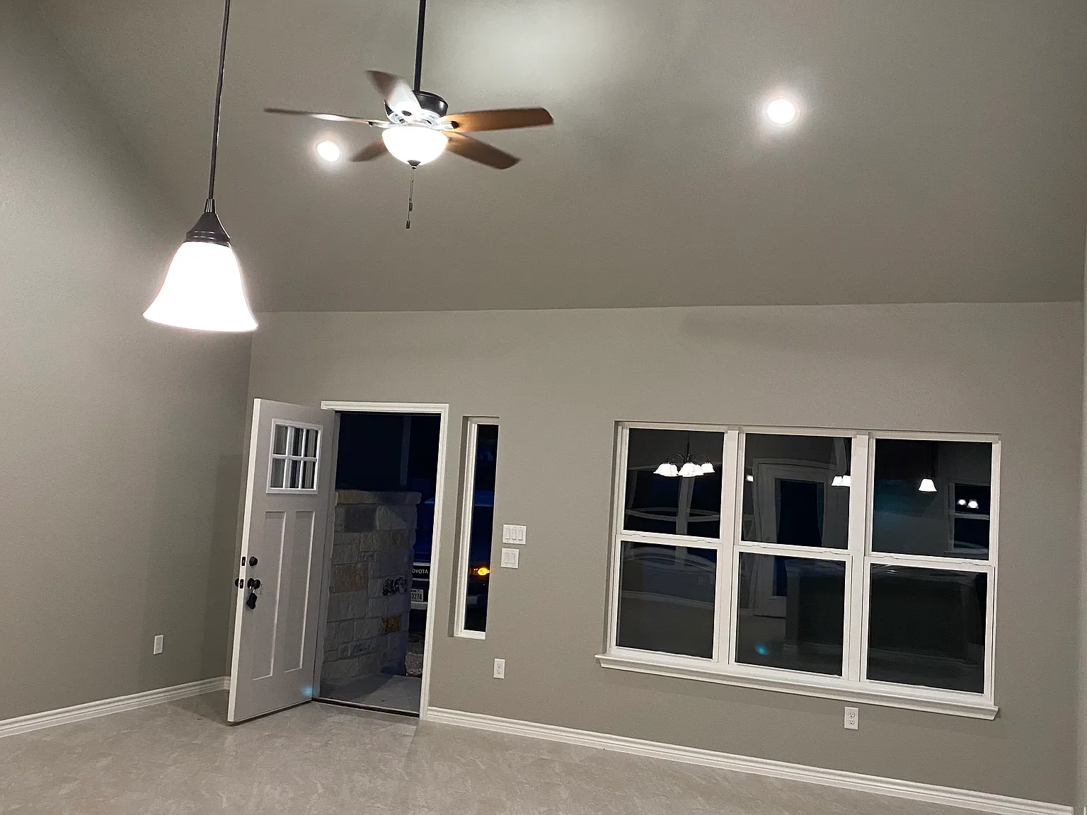 3 bed, 1317 sqft, $1,850 — Photo 4
