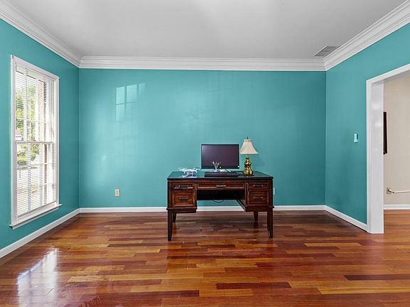 4th image of 314 Lochwood Trl