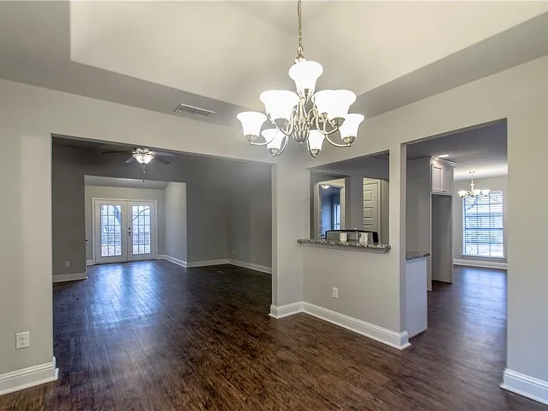 3509 Scott Dr — Photo 3