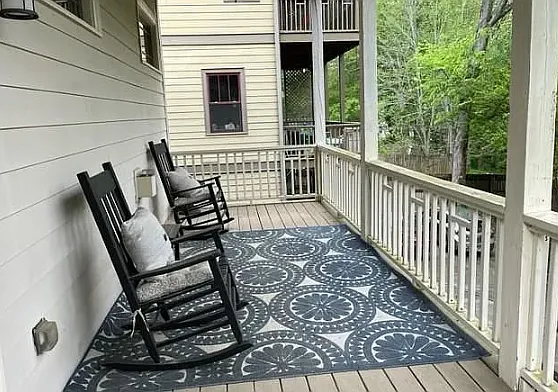 3 bed, 2.5 bath, 2322 sqft, $3,495 — Photo 4