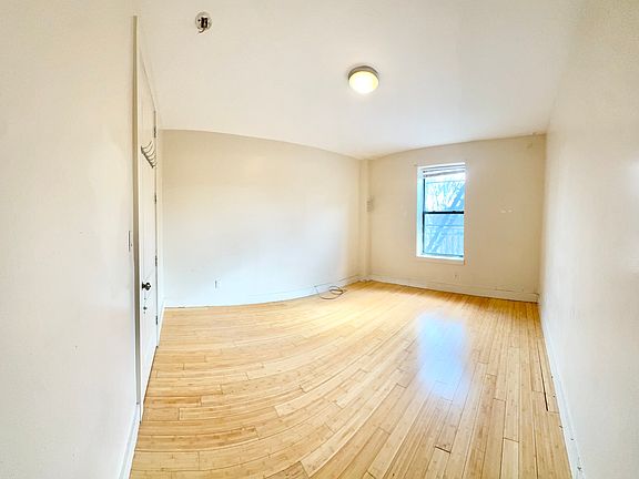 3rd image of 2105 Foster Ave APT 3