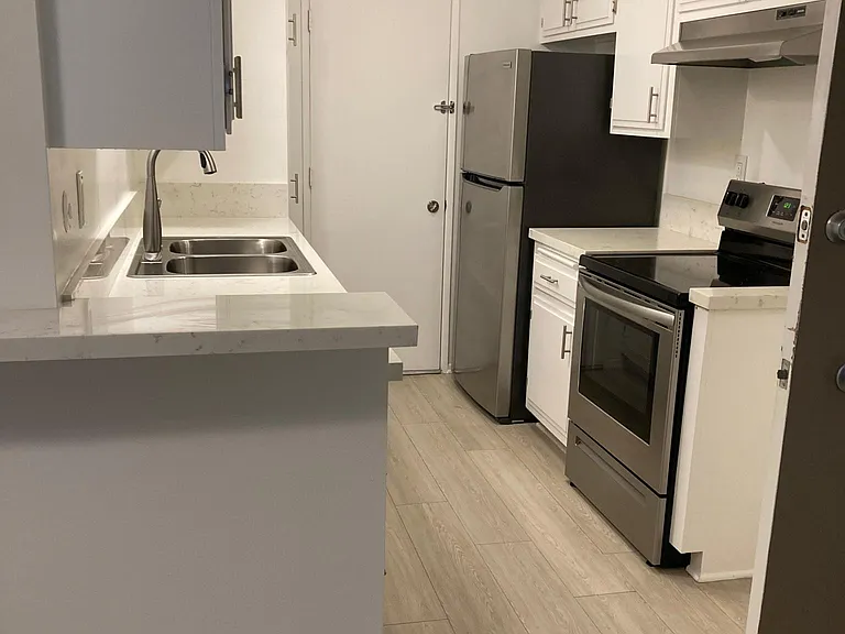 1 Bed + 1 Bath - Unit 104 Kitchen