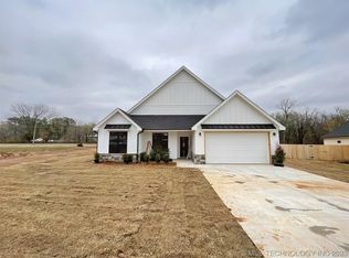 16965 W Sierra Cir, Tahlequah, OK 74464