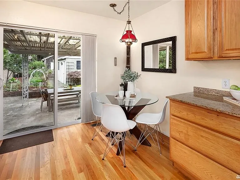 1508 NE 75th St — Photo 15
