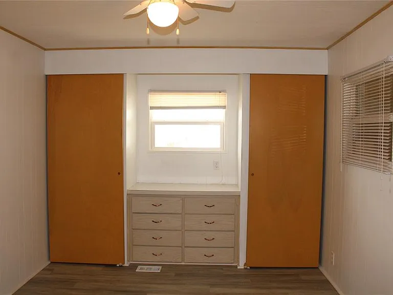 204 50th Avenue Dr W — Photo 20